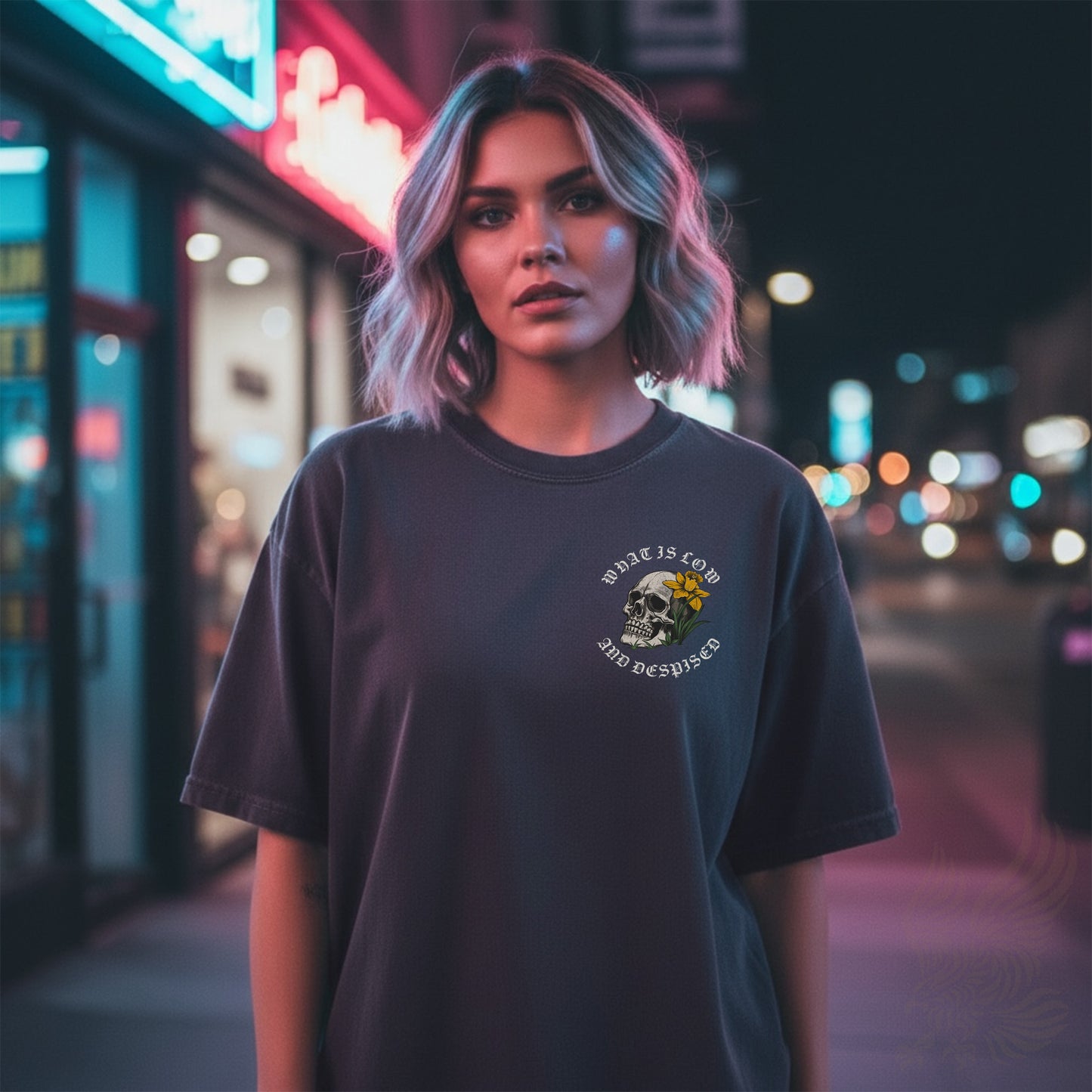 The Lowly Things Tee – 1 Corinthians 1:28